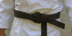 How to tie your belt